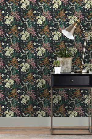 Aynana tapet m/ sort bund og blomster